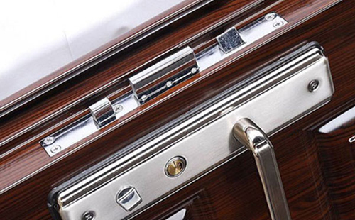 二七24小时上门开锁公司